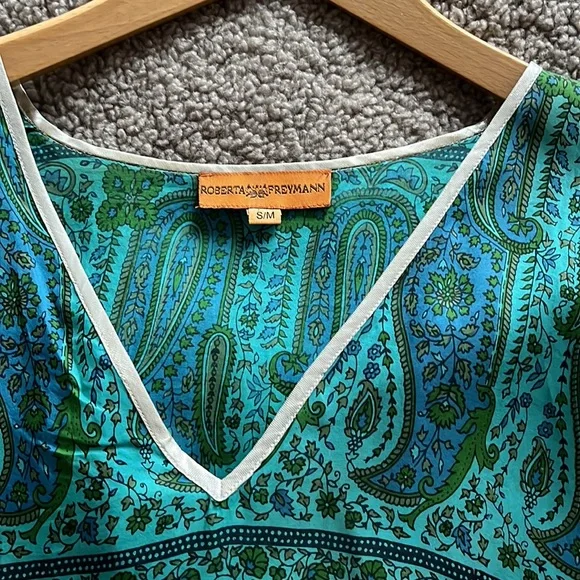 Roberta Freymann 100% silk cover up. Size M - Picture 2 of 3